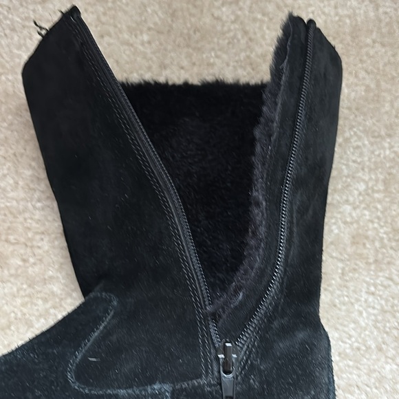Women's Aerosoles Black Suede Leather Boots - Picture 6 of 7